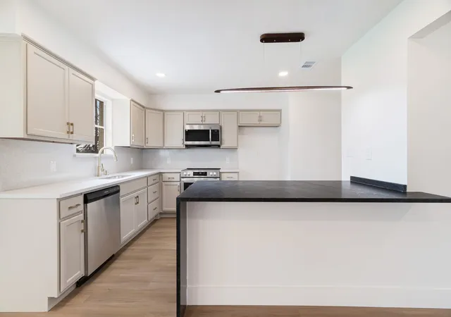 Photo 2 of Single family home for sale at 175 Cozy Lane, Reno, TX 75462 | MLS# 21225241 | Listing updated on 2026-09-11