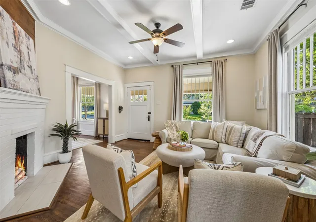 Photo 3 of Single family home for sale at 214 S Montclair Ave, Dallas, TX 75208 | MLS# 21224014 | Listing updated on 2026-10-05