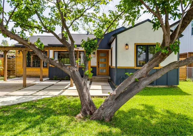 Photo 3 of Single family home for sale at 9978 Witham St, Dallas, TX 75220 | MLS# 21212045 | Listing updated on 2026-09-10