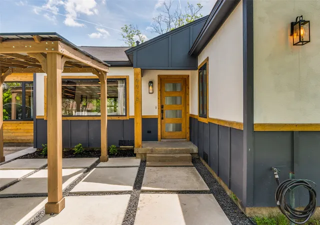 Photo 3 of Single family home for sale at 9978 Witham St, Dallas, TX 75220 | MLS# 21212045 | Listing updated on 2026-09-10