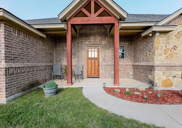 Photo 3 of Single family home for sale at 140 Pine Rd, Poolville, TX 76487 | MLS# 21223093 | Listing updated on 2026-09-30