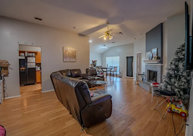 Photo 3 of Single family home for sale at 2401 Kelton St, Fort Worth, TX 76133 | MLS# 21224024 | Listing updated on 2026-09-17