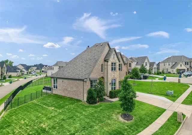 Photo 3 of Single family home for sale at 2113 Deer Run, Gunter, TX 75058 | MLS# 21226773 | Listing updated on 2026-09-21