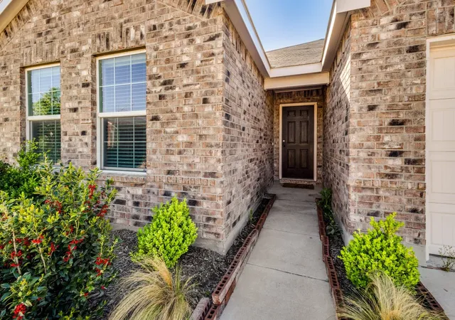 Photo 3 of Single family home for sale at 16033 Pemberly Wy, Haslet, TX 76052 | MLS# 21226956 | Listing updated on 2026-09-25