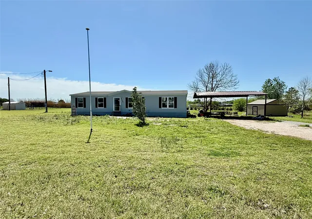 Photo 4 of Sale Pending at 525 Private Road 4906, Haslet, TX 76052 | MLS# 21227861 | Listing updated on 2026-09-22