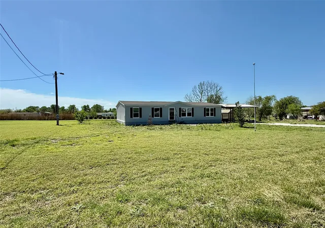 Photo 2 of Sale Pending at 525 Private Road 4906, Haslet, TX 76052 | MLS# 21227861 | Listing updated on 2026-09-22