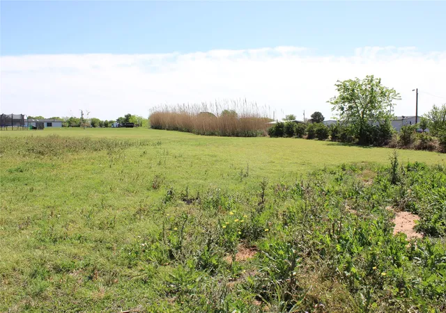 Photo 3 of Sale Pending at 525 Private Road 4906, Haslet, TX 76052 | MLS# 21227861 | Listing updated on 2026-09-22