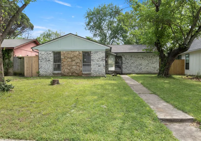 Photo 1 of Single family home for sale at 9620 Dale Glade Dr, Dallas, TX 75217 | MLS# 21227883 | Listing updated on 2026-09-12
