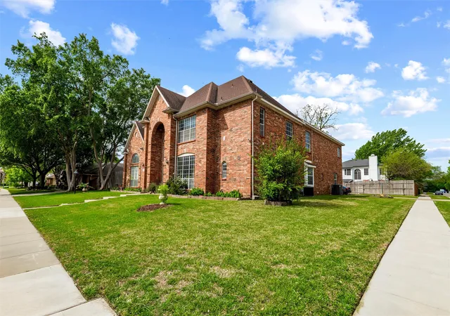 Photo 2 of Single family home for sale at 3511 Paladium Dr, Grand Prairie, TX 75052 | MLS# 21224527 | Listing updated on 2026-08-01