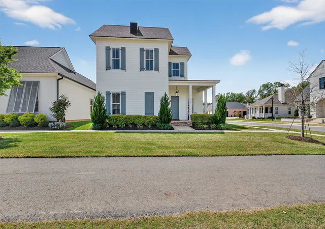Photo 2 of Single family home for sale at 2224 Fairwoods Dr, Shreveport, LA 71106 | MLS# 21227130 | Listing updated on 2026-09-13