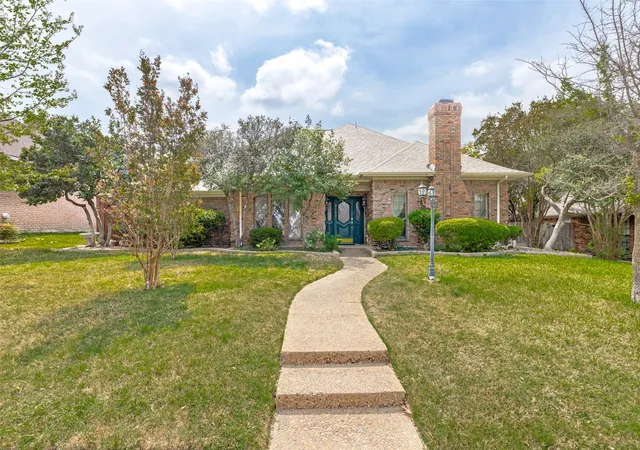 Photo 1 of Single family home for sale at 2700 Nighthawk Dr, Plano, TX 75025 | MLS# 21227078 | Listing updated on 2026-09-12