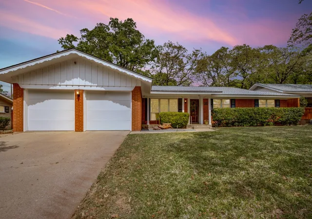 Photo 1 of Sale Pending at 712 Joanna Dr, Hurst, TX 76053 | MLS# 21226251 | Listing updated on 2026-07-29