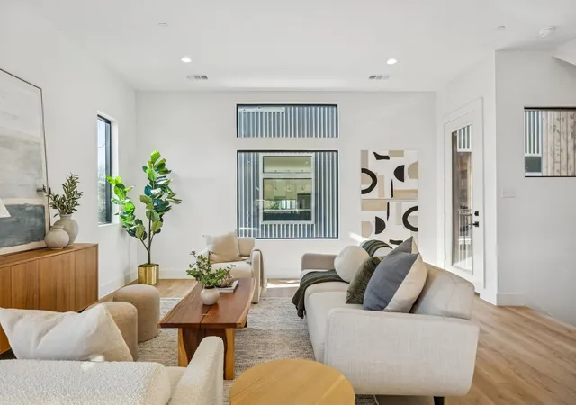 Photo 4 of Condo for sale at 2151 Mail Ave #101, Dallas, TX 75235 | MLS# 21226250 | Listing updated on 2026-09-13