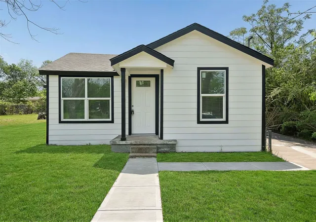 Photo 1 of Single family home for sale at 4608 Avenue G, Fort Worth, TX 76105 | MLS# 21228598 | Listing updated on 2026-08-31