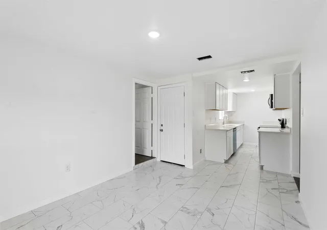 Photo 4 of Single family home for sale at 4608 Avenue G, Fort Worth, TX 76105 | MLS# 21228598 | Listing updated on 2026-08-31