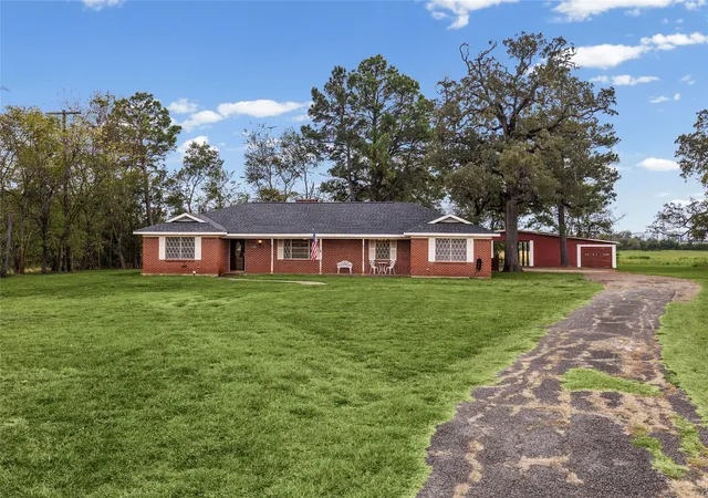 Photo 2 of Single family home for sale at 1308 Houston St, Sulphur Springs, TX 75482 | MLS# 21226850 | Listing updated on 2026-09-10
