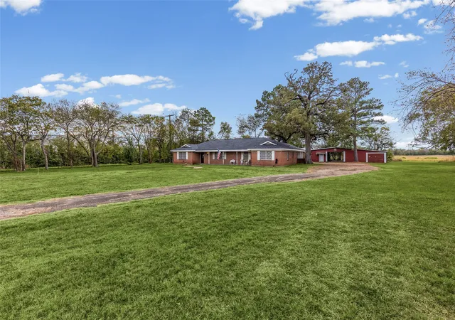 Photo 3 of Single family home for sale at 1308 Houston St, Sulphur Springs, TX 75482 | MLS# 21226850 | Listing updated on 2026-09-10