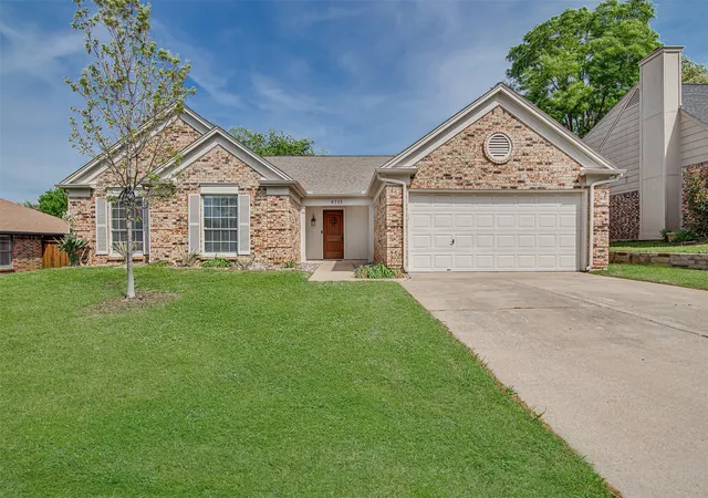 Photo 2 of Sale Pending at 6713 Inwood Dr, North Richland Hills, TX 76182 | MLS# 21224566 | Listing updated on 2026-09-12