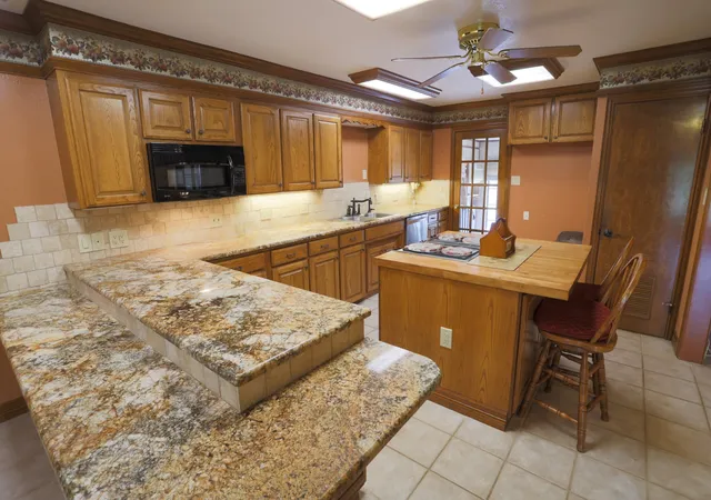 Photo 4 of Single family home for sale at 303 David Davis Dr, Mc Gregor, TX 76657 | MLS# 21221976 | Listing updated on 2026-07-30