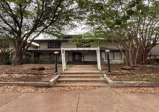 Photo 2 of Single family home for sale at 3918 Bowser Ave, Dallas, TX 75219 | MLS# 21229325 | Listing updated on 2026-08-02