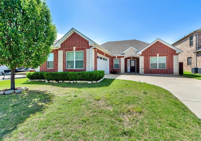 Photo 1 of Single family home for sale at 105 Ashlyn Ct, Whitesboro, TX 76273 | MLS# 21228629 | Listing updated on 2026-09-08