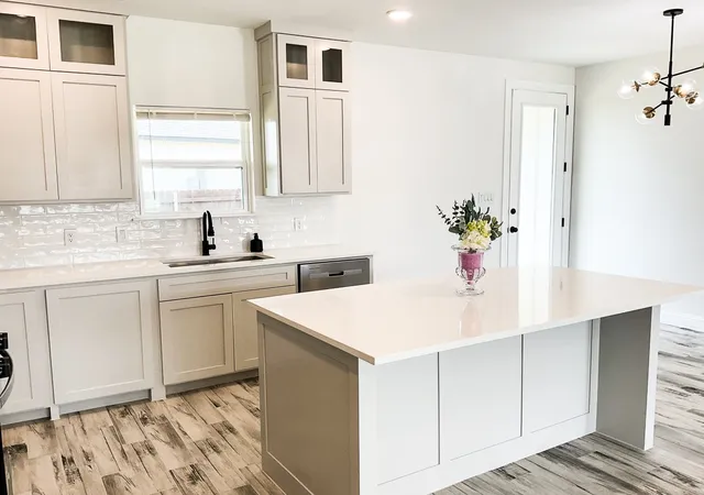 Photo 4 of Single family home for sale at 201 Bluff Ct, Godley, TX 76044 | MLS# 21229990 | Listing updated on 2026-10-06
