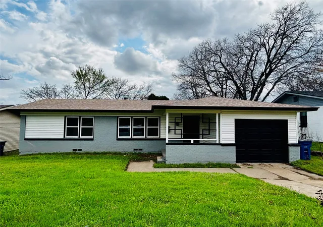Photo 1 of Single family home for sale at 4247 Summitt Rdg, Dallas, TX 75216 | MLS# 21230332 | Listing updated on 2026-07-30