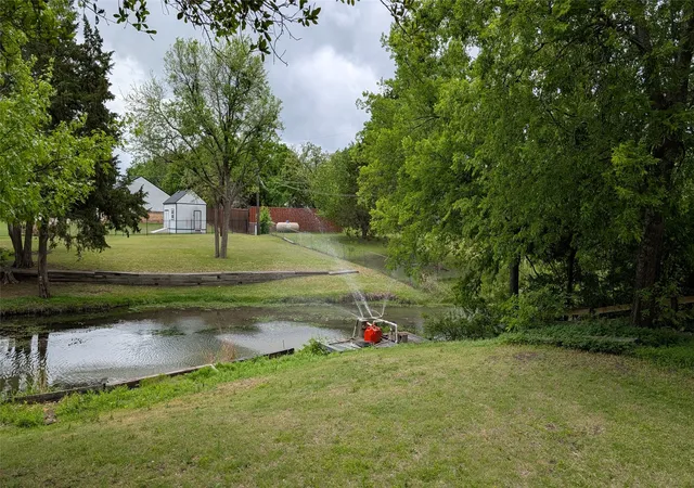 Photo 4 of Sale Pending at 304 Becky Ln, Waxahachie, TX 75165 | MLS# 21229993 | Listing updated on 2026-07-28