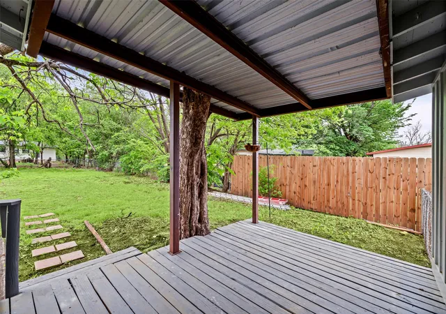 Photo 4 of Single family home for sale at 203 S Lancaster St, Granbury, TX 76048 | MLS# 21228520 | Listing updated on 2026-09-07