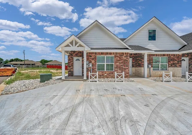Single family home for sale at 128 Morris Ct, Mc Gregor, TX 76657 | MLS# 21229919 | Listing updated on 2026-10-22