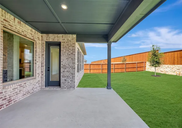 Photo 3 of Single family home for sale at 1908 Mitchell Dr, Van Alstyne, TX 75495 | MLS# 21231669 | Listing updated on 2026-10-04