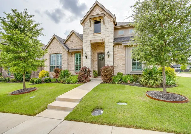 Photo 1 of Single family home for sale at 2001 Kati Jane Ln, Midlothian, TX 76065 | MLS# 21232150 | Listing updated on 2026-09-14