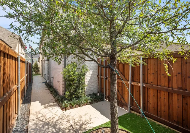 Photo 2 of Single family home for sale at 9408 Laurel Wreath Dr, Forney, TX 75126 | MLS# 21232335 | Listing updated on 2026-10-04