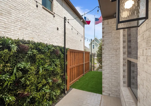 Photo 3 of Single family home for sale at 9408 Laurel Wreath Dr, Forney, TX 75126 | MLS# 21232335 | Listing updated on 2026-10-04