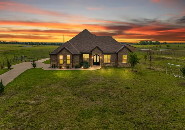 Photo 1 of Single family home for sale at 6301 Connie Ln, Rockwall, TX 75032 | MLS# 21230241 | Listing updated on 2026-07-30