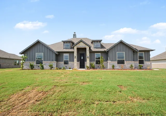 Photo 3 of Single family home for sale at 7421 Stonehenge, Sanger, TX 76266 | MLS# 21232912 | Listing updated on 2026-10-02