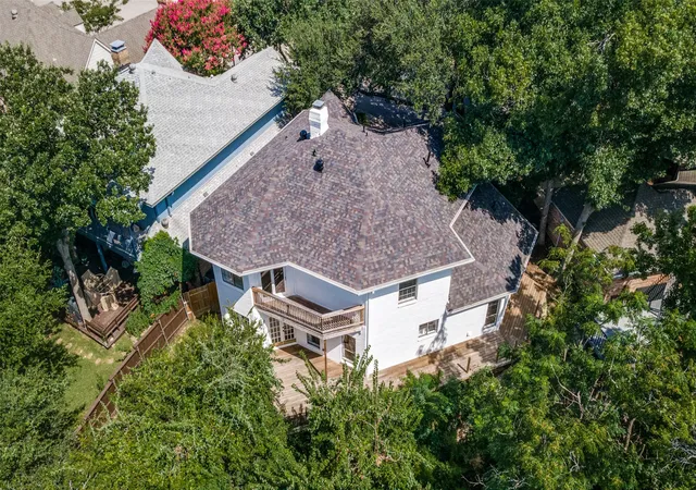 Photo 1 of Single family home for sale at 9122 Cochran Heights Dr, Dallas, TX 75220 | MLS# 21231653 | Listing updated on 2026-07-31