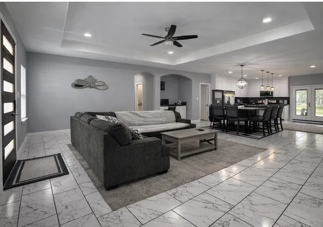 Photo 3 of Single family home for sale at 211 Kelly Ln, Kemp, TX 75143 | MLS# 21232906 | Listing updated on 2026-09-10
