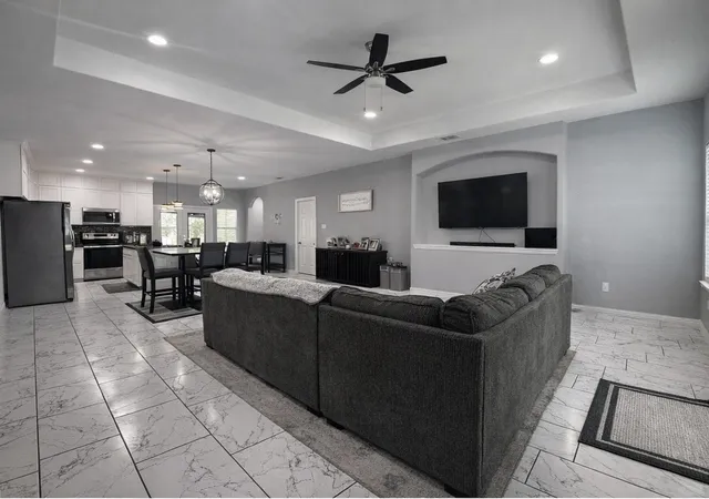 Photo 4 of Single family home for sale at 211 Kelly Ln, Kemp, TX 75143 | MLS# 21232906 | Listing updated on 2026-09-10
