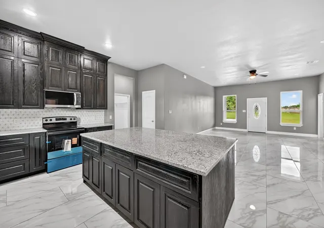 Photo 4 of Sale Pending at 4510 County Road 307, Grandview, TX 76050 | MLS# 21232105 | Listing updated on 2026-09-15