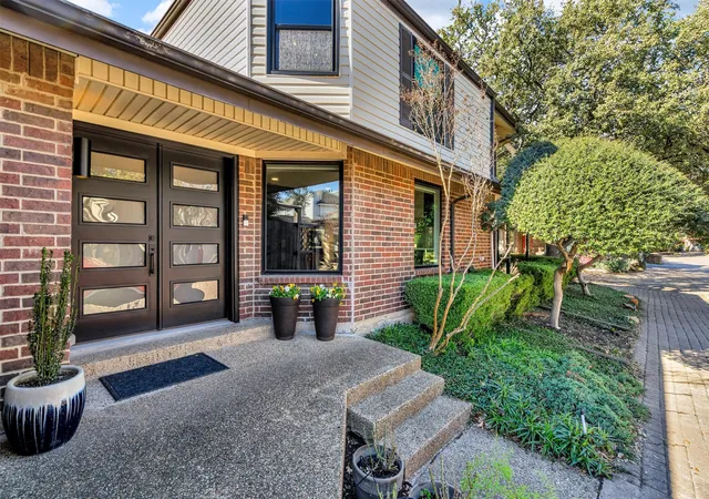 Photo 2 of Single family home for sale at 3288 Lakenheath Pl, Dallas, TX 75204 | MLS# 21233424 | Listing updated on 2026-09-12