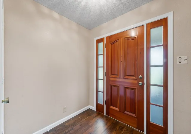 Photo 3 of House for sale at 6265 County Road 305, Grandview, TX 76050 | MLS# 21233327 | Listing updated on 2026-10-01