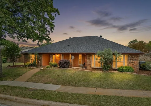 Photo 1 of Single family home for sale at 2801 Meadow Crk, Bedford, TX 76021 | MLS# 21233316 | Listing updated on 2026-07-30