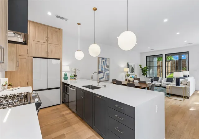 Photo 3 of Single family home for sale at 1228 Haines Ave, Dallas, TX 75208 | MLS# 21233436 | Listing updated on 2026-10-05