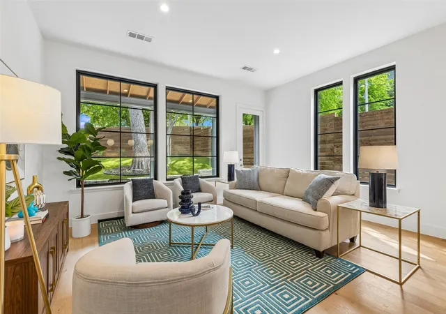 Photo 1 of Single family home for sale at 1228 Haines Ave, Dallas, TX 75208 | MLS# 21233436 | Listing updated on 2026-09-16