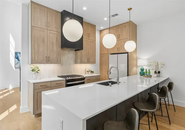 Photo 2 of Single family home for sale at 1228 Haines Ave, Dallas, TX 75208 | MLS# 21233436 | Listing updated on 2026-09-16