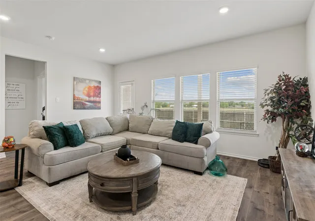Photo 3 of Single family home for sale at 205 Pine Hollow Wy, Josephine, TX 75189 | MLS# 21231380 | Listing updated on 2026-09-12