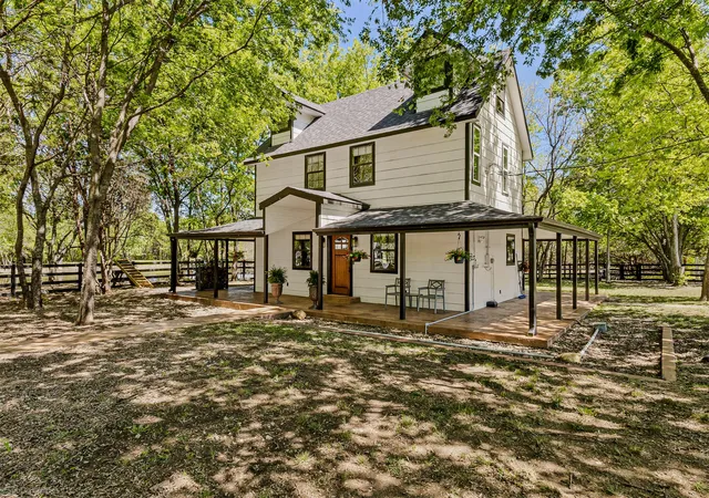 Photo 2 of Sale Pending at 1111 Fm 151, Trenton, TX 75490 | MLS# 21233636 | Listing updated on 2026-09-10