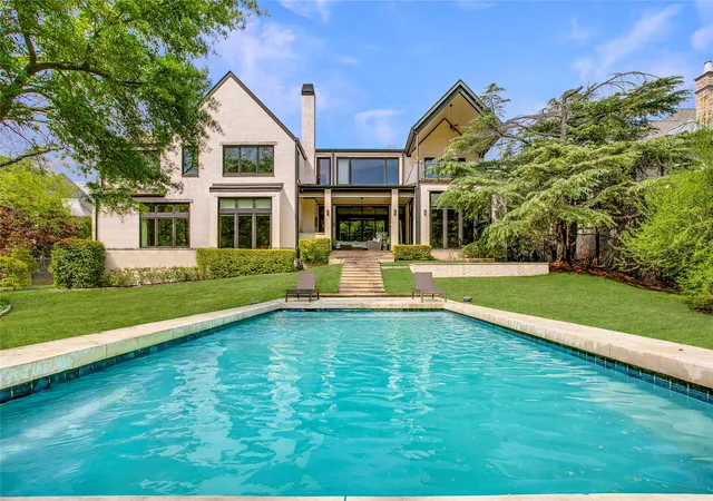 Photo 3 of Single family home for sale at 48 Ash Bluff Ln, Dallas, TX 75248 | MLS# 21214303 | Listing updated on 2026-09-09