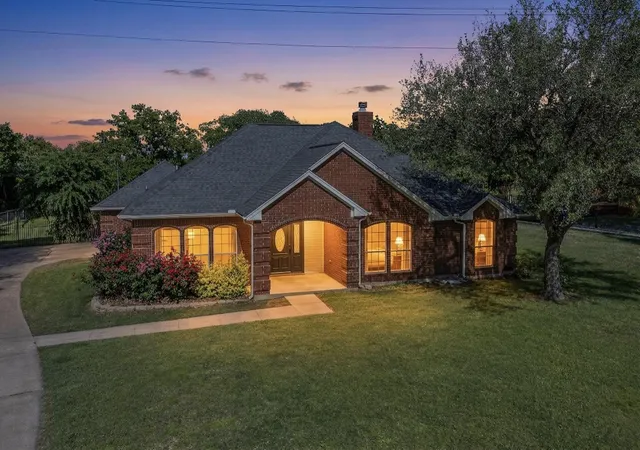 Photo 1 of Single family home for sale at 2601 Trail Tree Ct, Burleson, TX 76028 | MLS# 21233828 | Listing updated on 2026-09-30